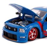 ماکت فلزی فورد Mustang GT به همراه فیگور فلزی کاپیتان امریکا - تصویر 17