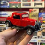 ماکت فلزی ماشین فورد کلاسیک قرمز
